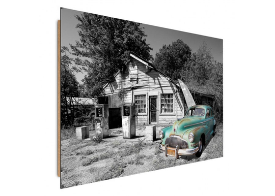 Taulu Old car on the old station 30x40 cm